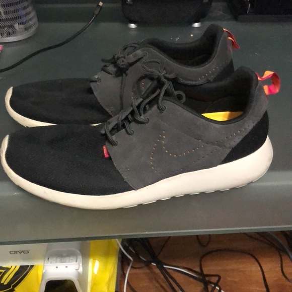 Nike Roshe Run - Picture 3 of 5